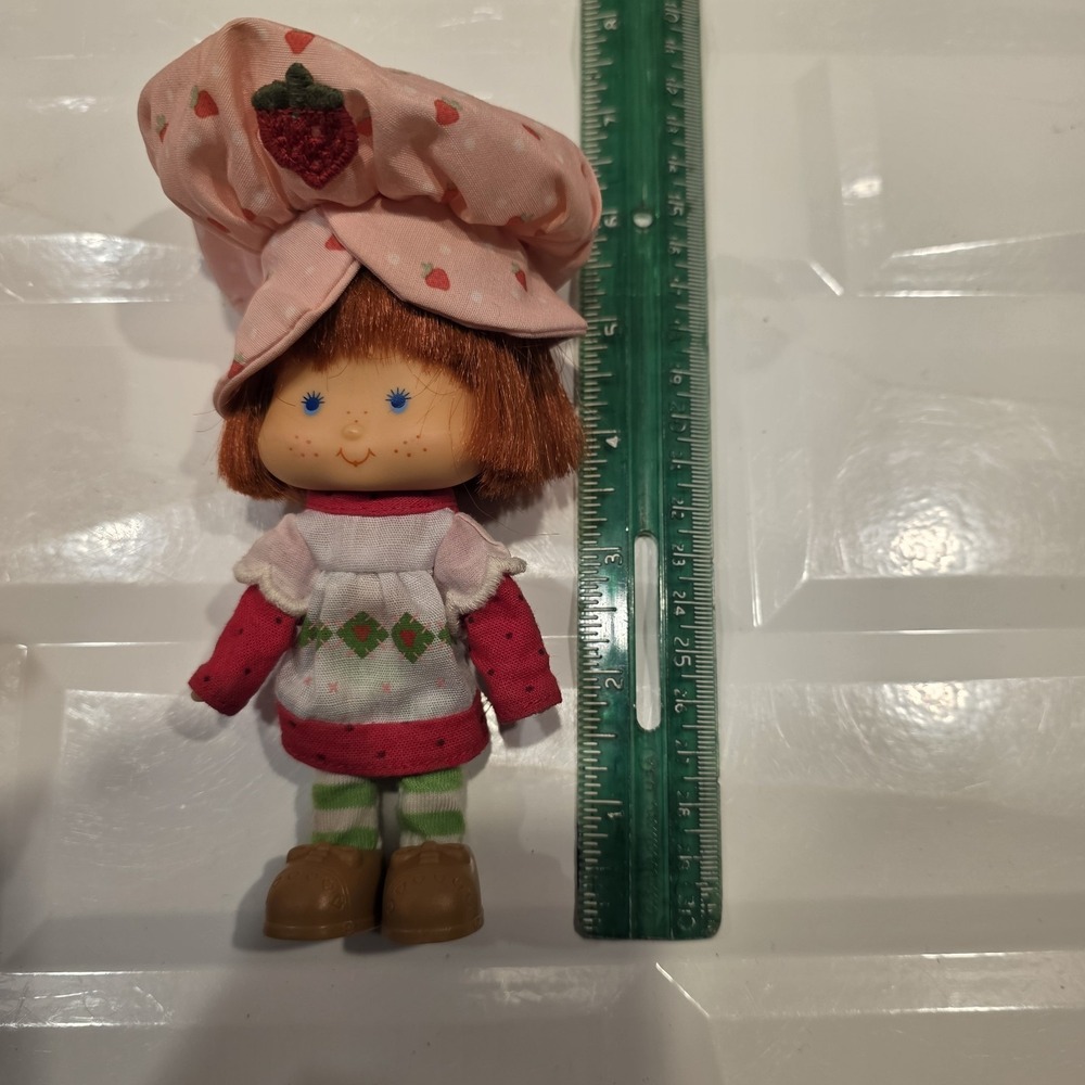 Strawberry Shortcake Plush 14-Inch Classic Plush Rag Doll & 6" Classic Doll - Picture 11 of 11
